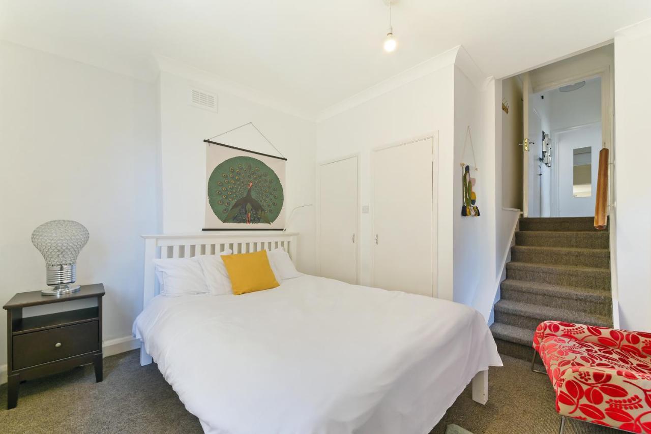 Maidavale 2 Bed Apartment - Sleeps 6 런던 외부 사진